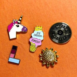 Cute kitschy 5 pin set